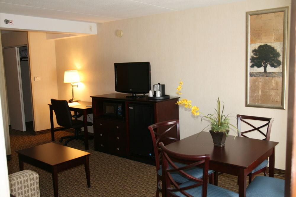 Fairfield Inn & Suites Springfield انفيلد المظهر الخارجي الصورة