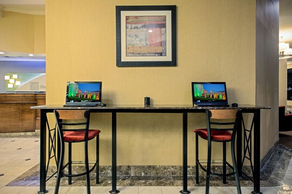 Fairfield Inn & Suites Springfield انفيلد المظهر الخارجي الصورة