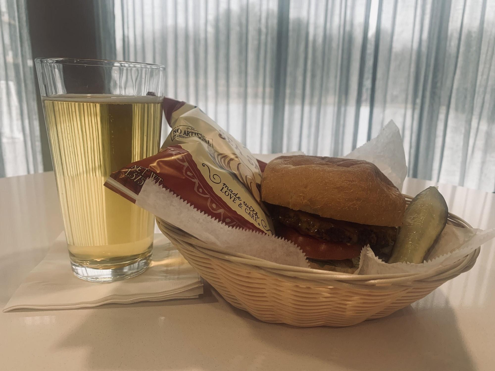 Fairfield Inn & Suites Springfield انفيلد المظهر الخارجي الصورة