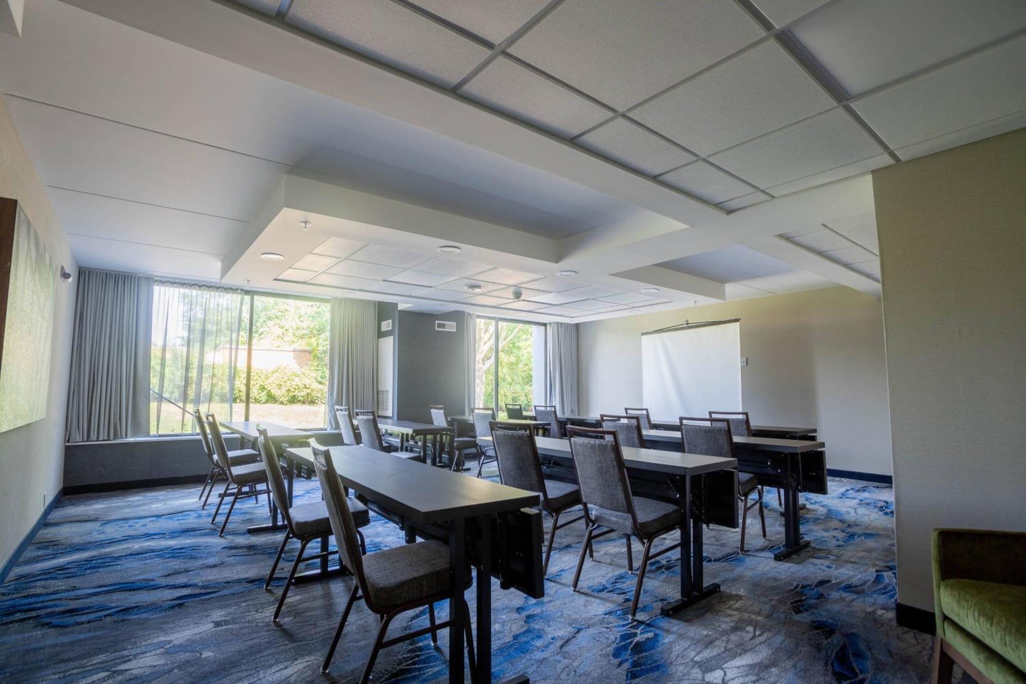 Fairfield Inn & Suites Springfield انفيلد المظهر الخارجي الصورة